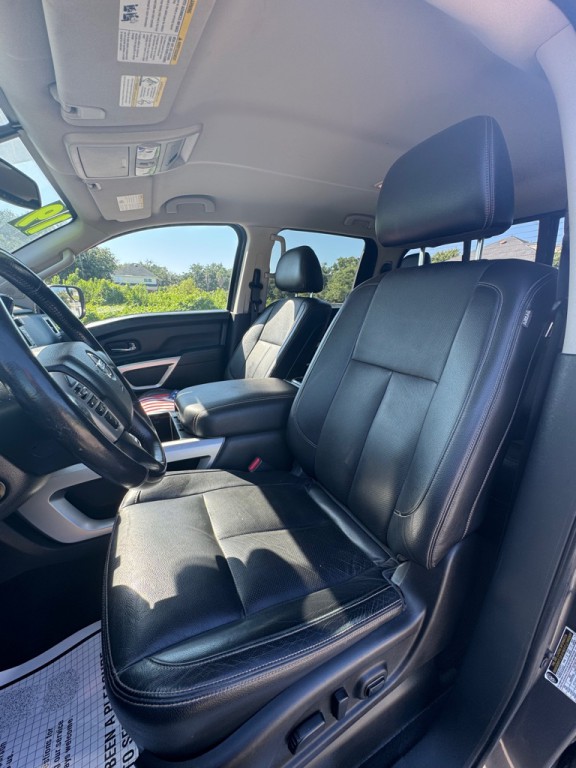2019 Nissan Titan Image 11