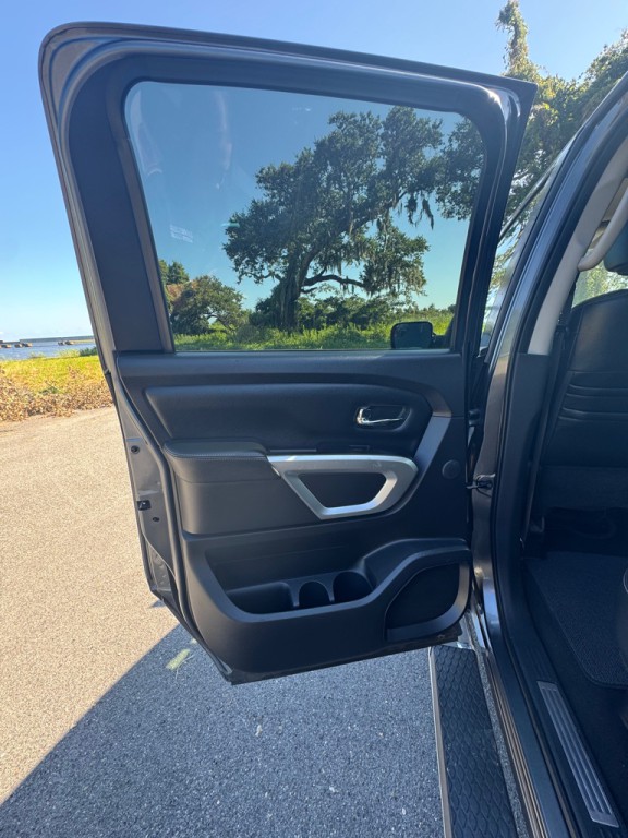 2019 Nissan Titan Image 12