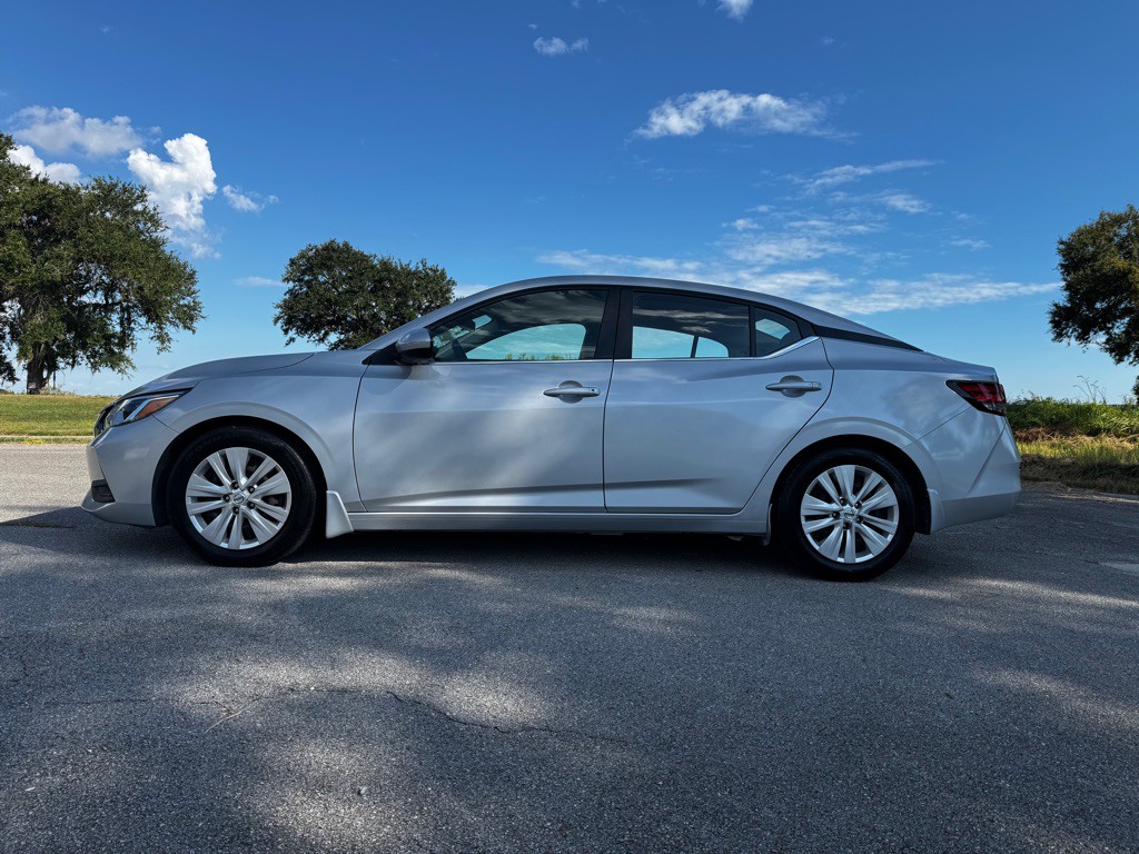 2022 Nissan Sentra Image 2