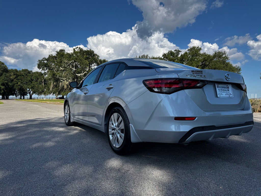 2022 Nissan Sentra Image 3