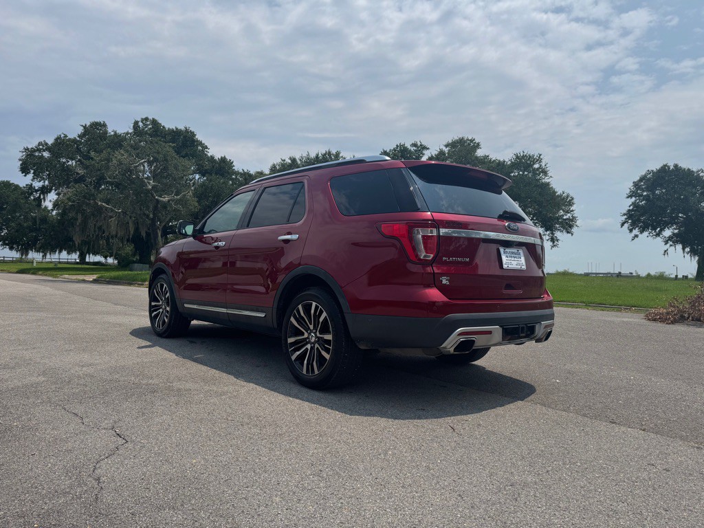 2017 Ford Explorer Image 3