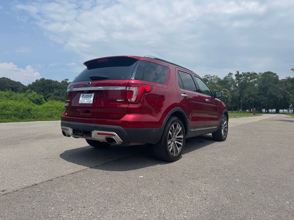 2017 Ford Explorer Image 5