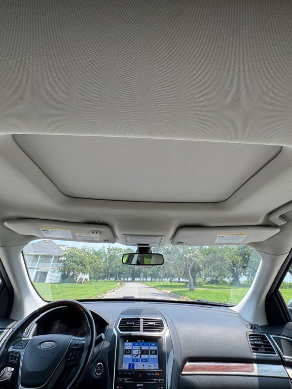 2017 Ford Explorer Image 25