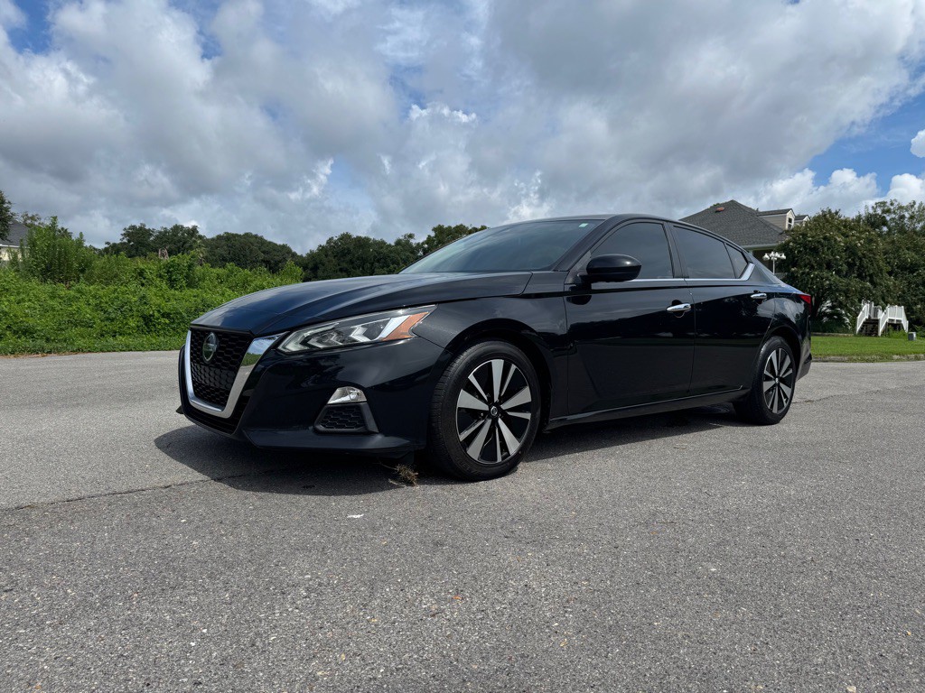 2021 Nissan Altima Image 1