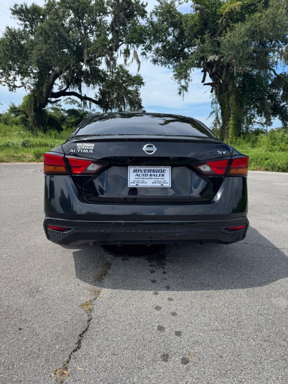 2021 Nissan Altima Image 4