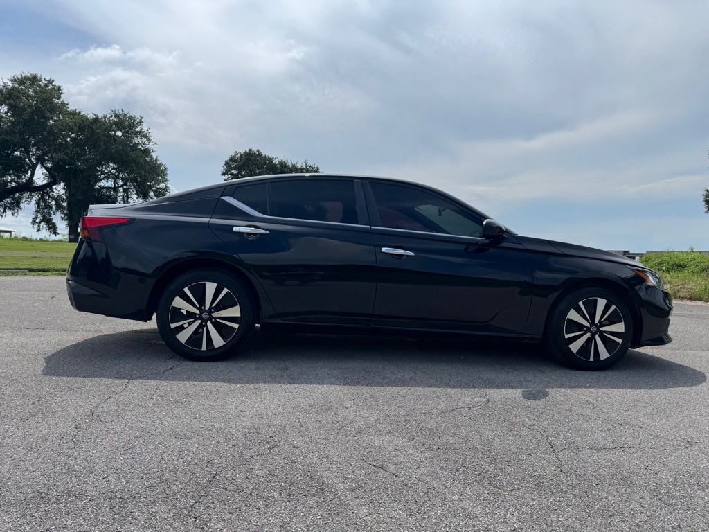 2021 Nissan Altima Image 6