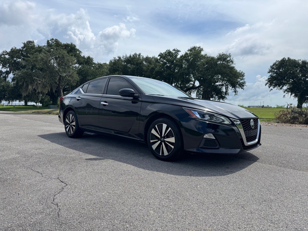 2021 Nissan Altima Image 7