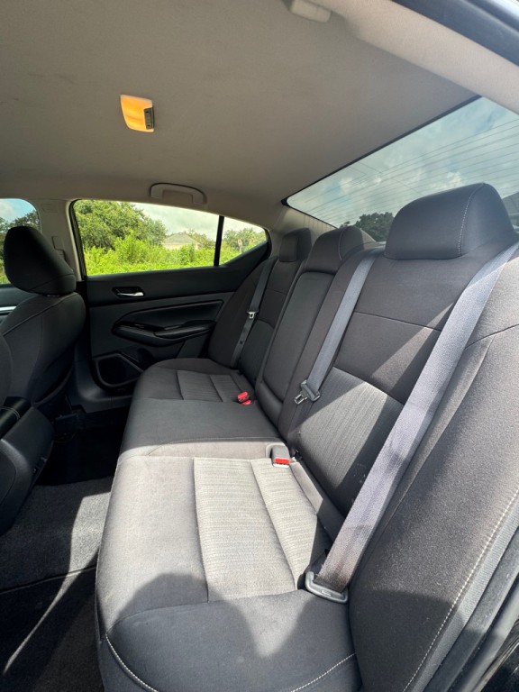 2021 Nissan Altima Image 12
