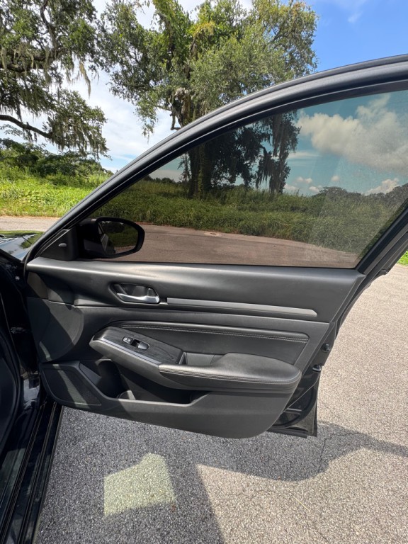 2021 Nissan Altima Image 13