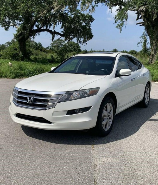 2010 Honda Crosstour Image 2