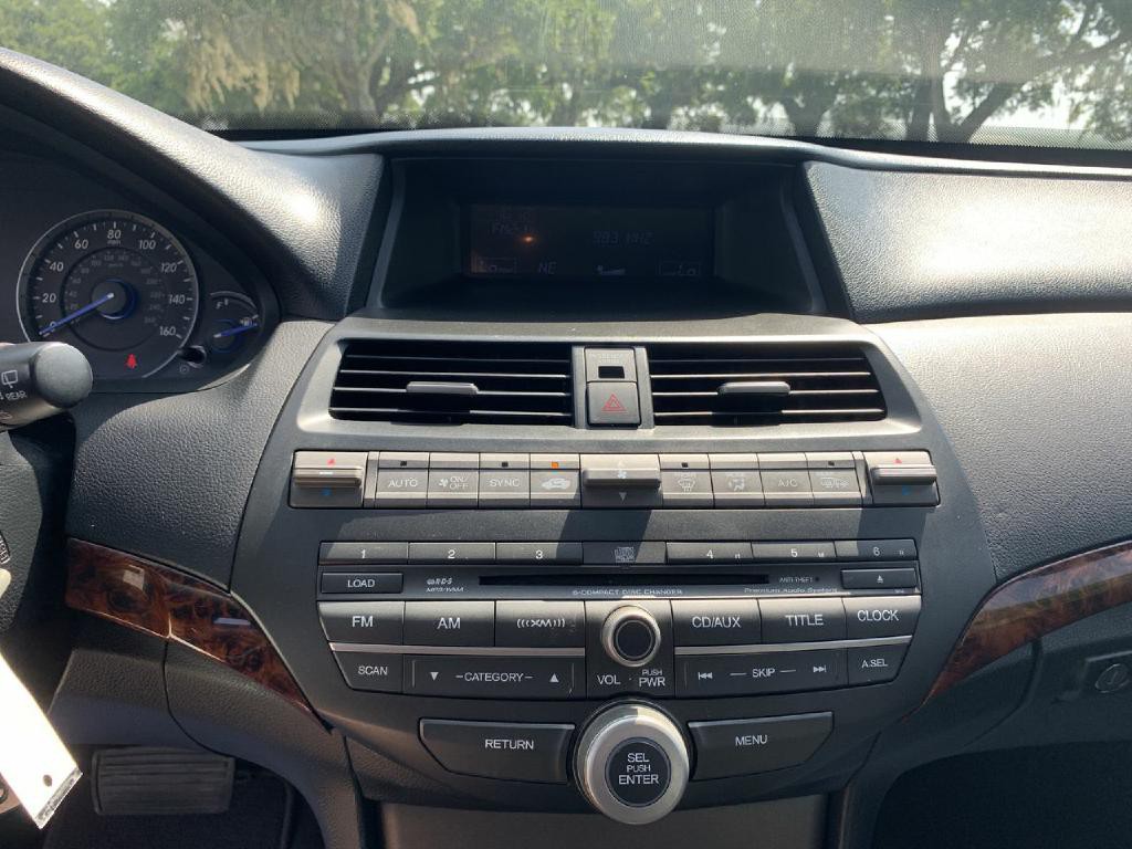 2010 Honda Crosstour Image 26