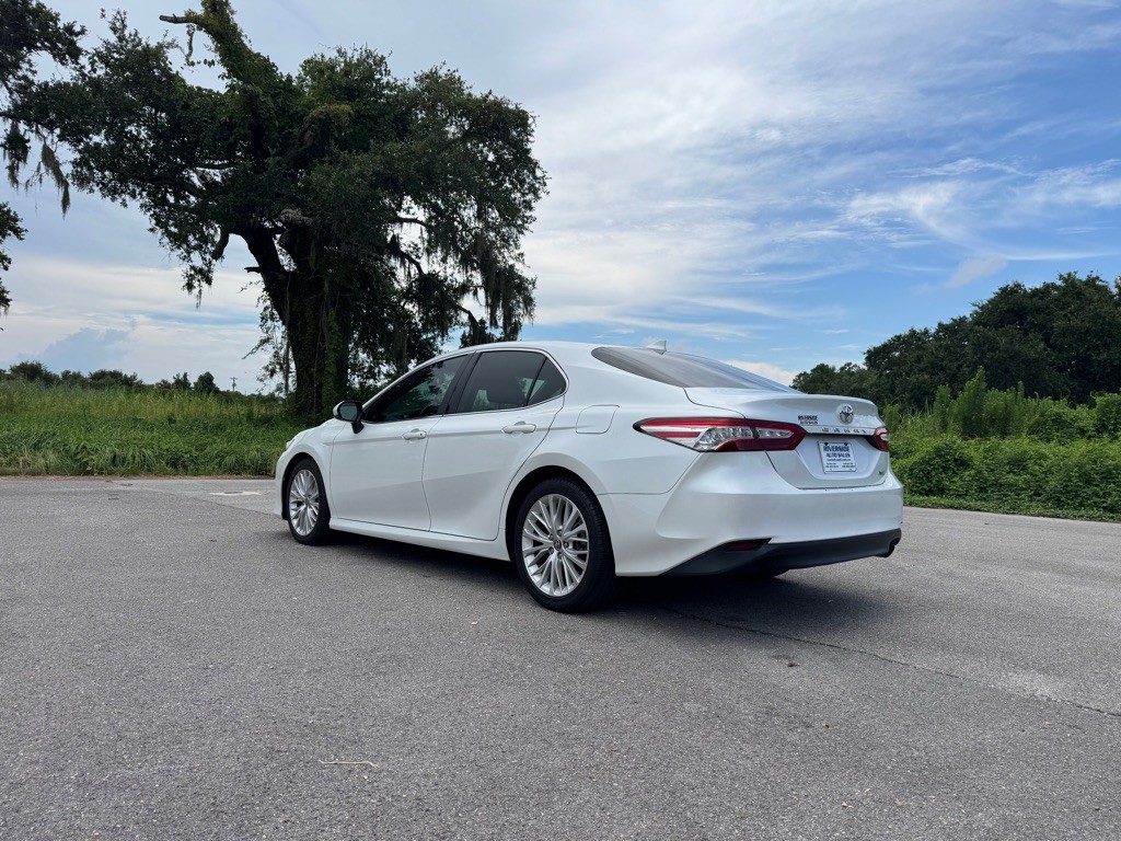 2020 Toyota Camry Image 3