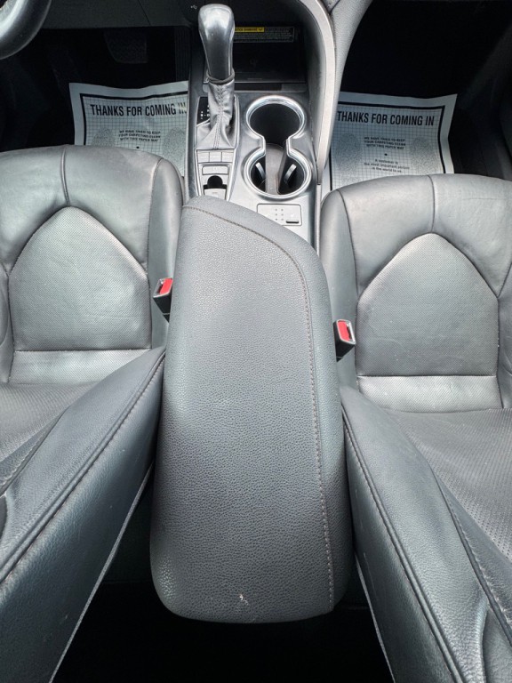 2020 Toyota Camry Image 23