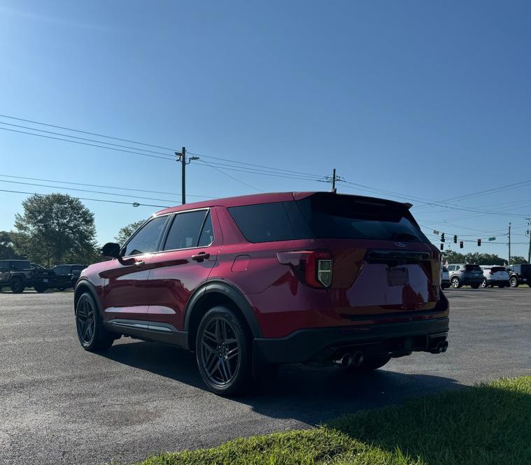2021 Ford Explorer Image 3
