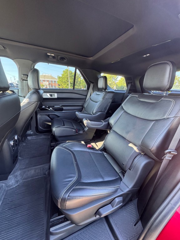 2021 Ford Explorer Image 15