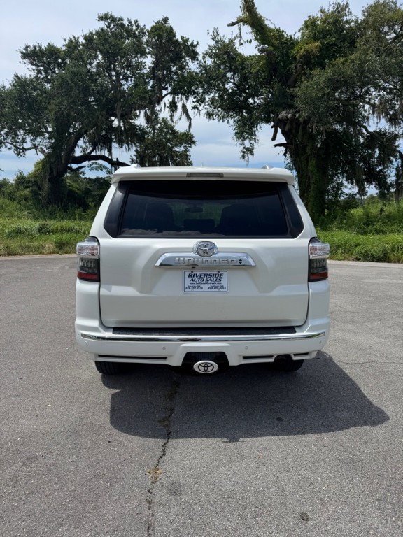 2018 Toyota 4Runner Image 4