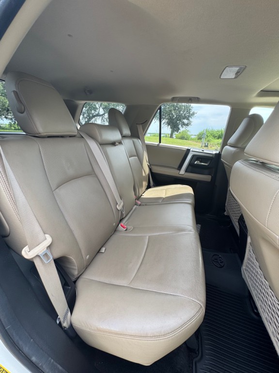 2018 Toyota 4Runner Image 17