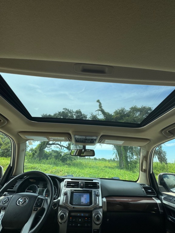 2018 Toyota 4Runner Image 28