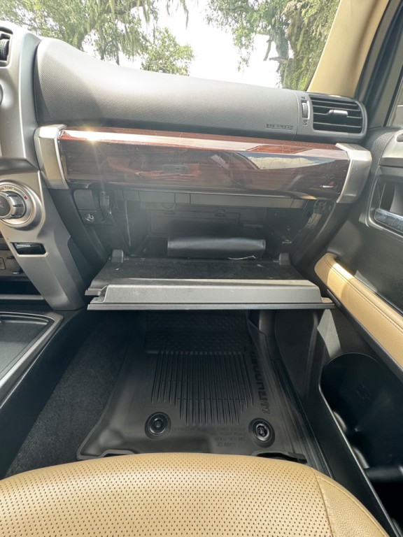 2018 Toyota 4Runner Image 30
