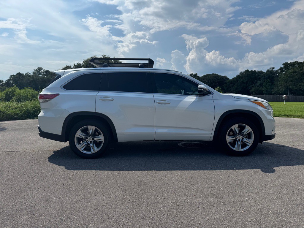 2015 Toyota Highlander Image 6