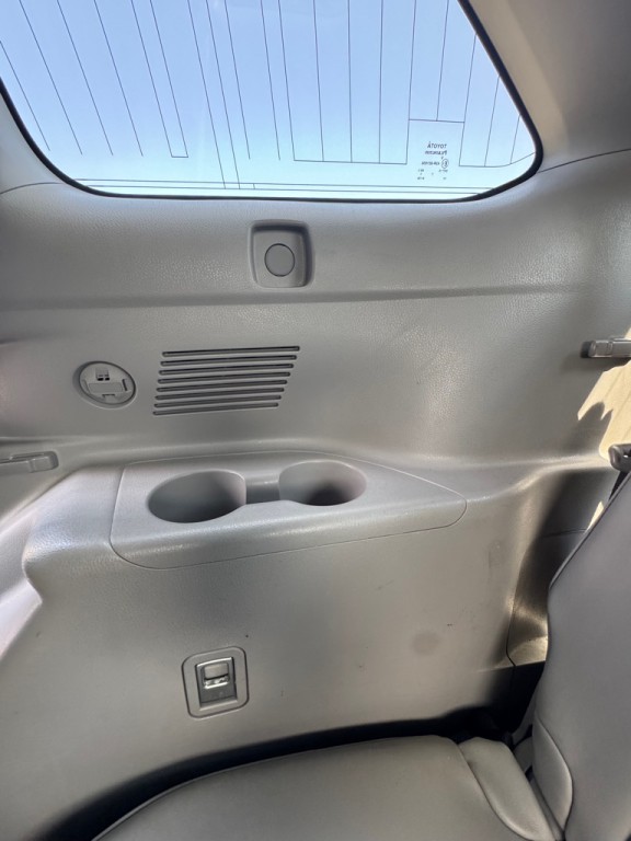 2015 Toyota Highlander Image 24