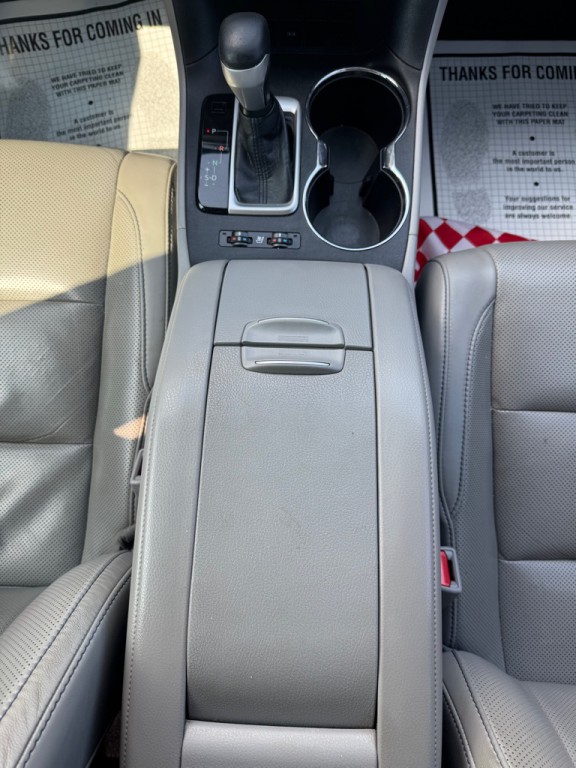 2015 Toyota Highlander Image 31