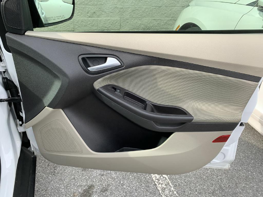 2014 Ford Focus Image 51