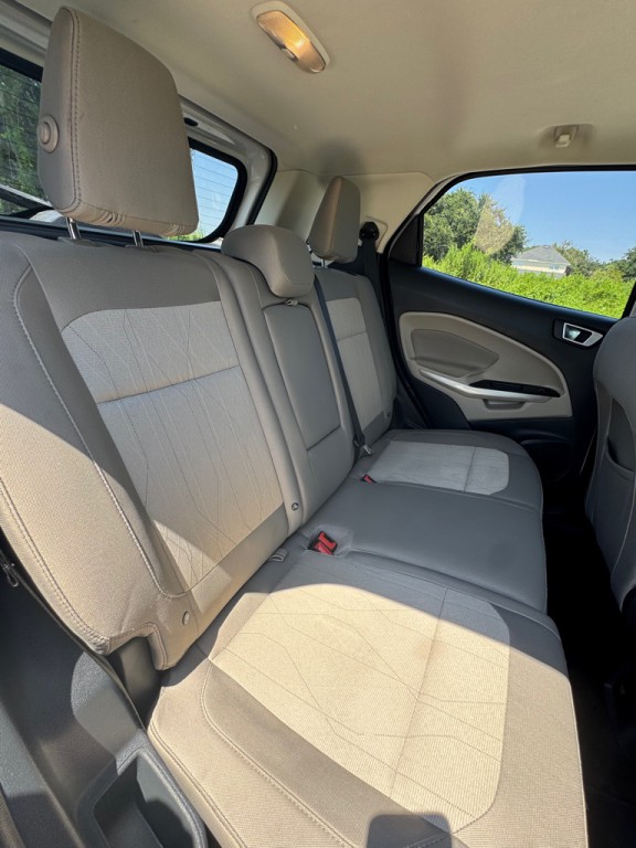 2018 Ford Econoline Image 16