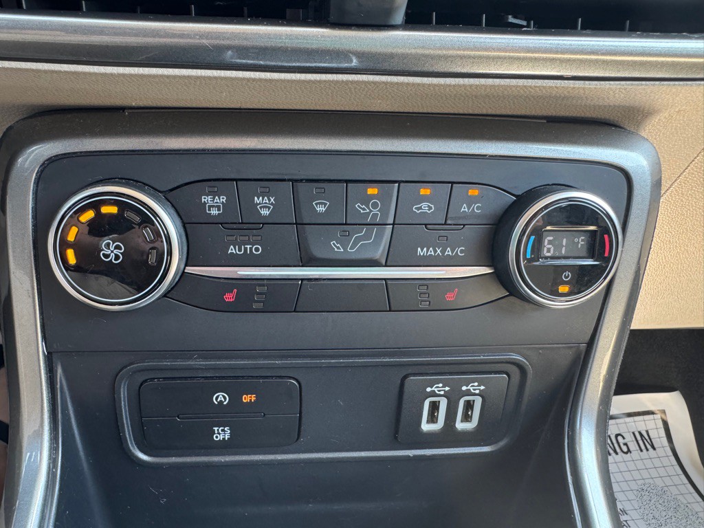 2018 Ford Econoline Image 22