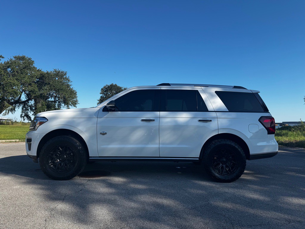 2024 Ford Expedition Image 2