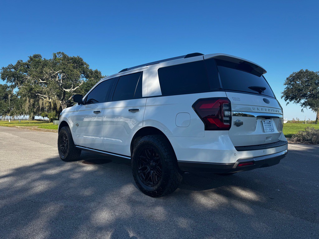 2024 Ford Expedition Image 3