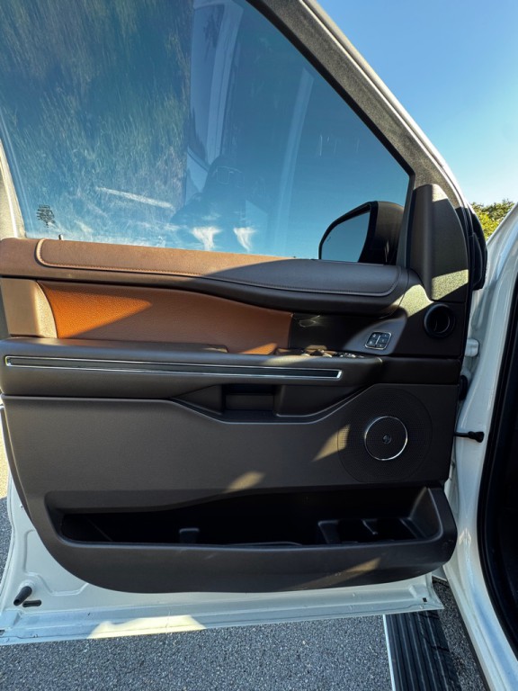2024 Ford Expedition Image 9