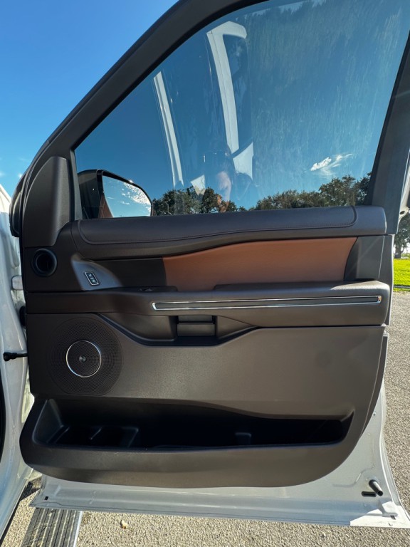 2024 Ford Expedition Image 14