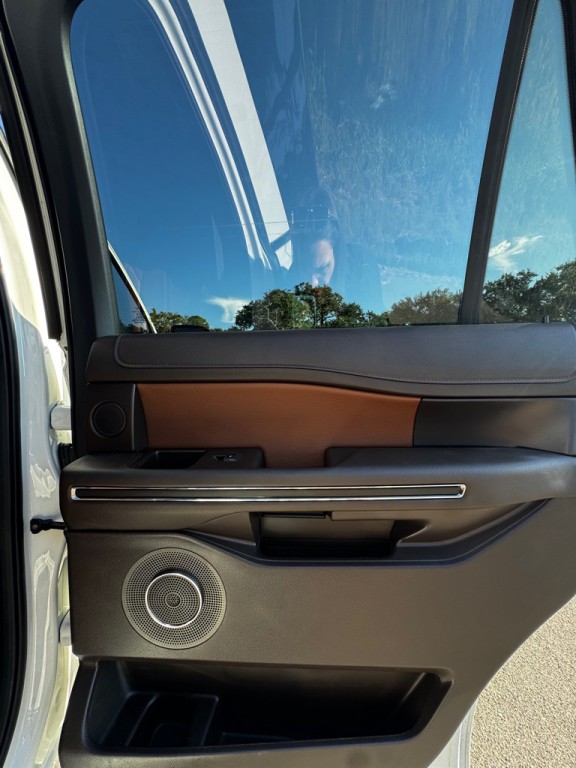 2024 Ford Expedition Image 16
