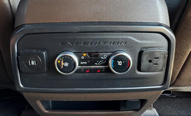 2024 Ford Expedition Image 18