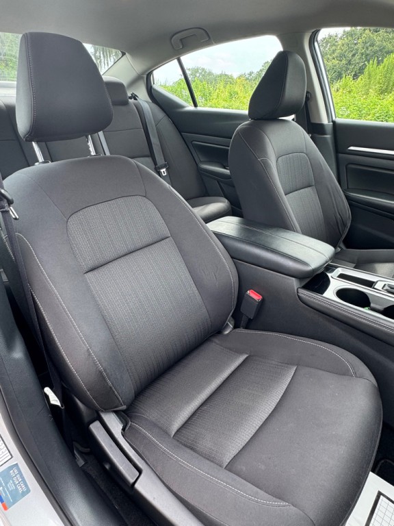 2023 Nissan Altima Image 14