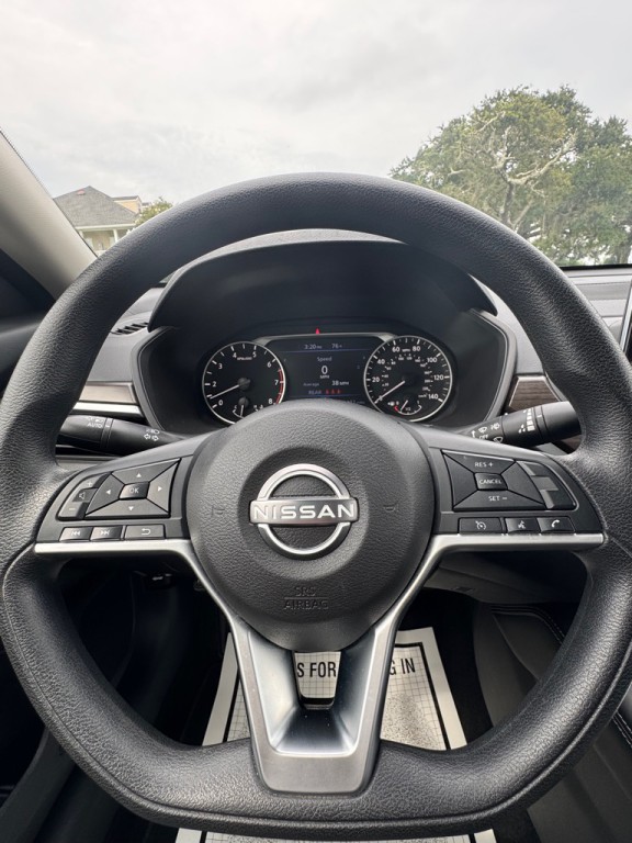 2023 Nissan Altima Image 18