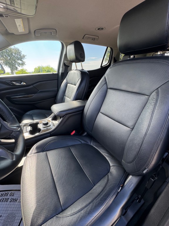 2023 GMC Acadia Image 10