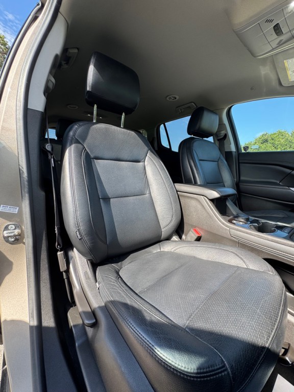 2023 GMC Acadia Image 14