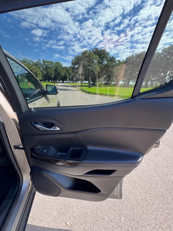 2023 GMC Acadia Image 15