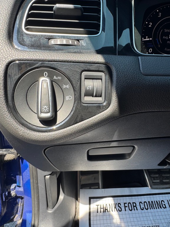2019 Volkswagen Golf Image 10