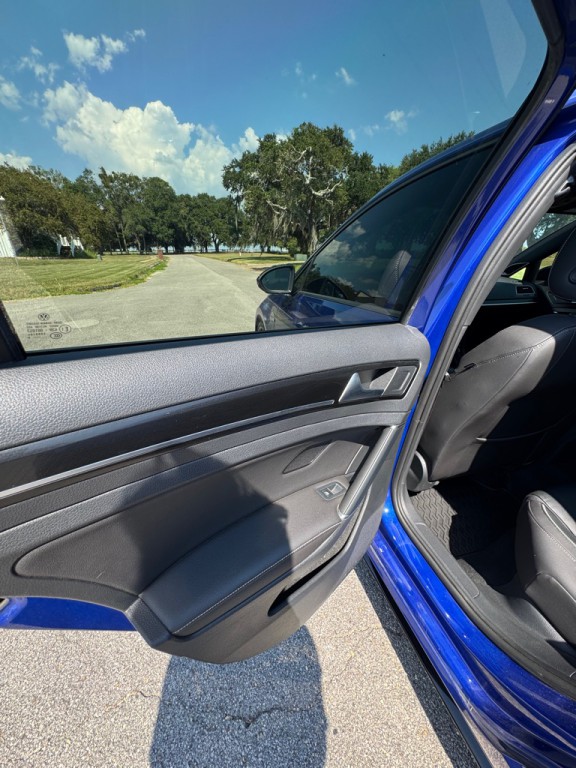 2019 Volkswagen Golf Image 13