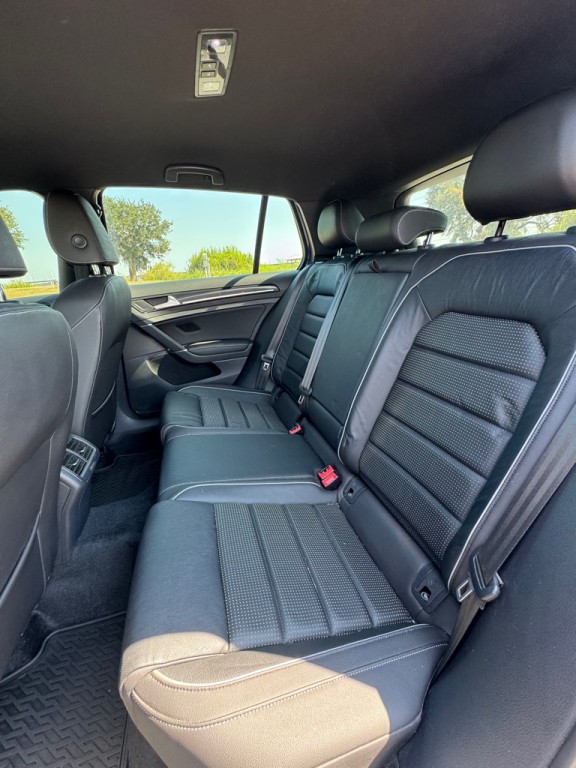 2019 Volkswagen Golf Image 14