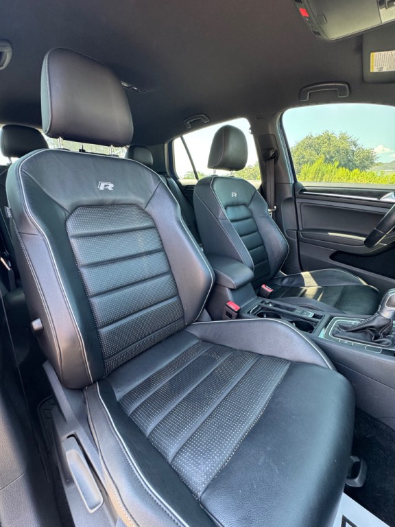 2019 Volkswagen Golf Image 16