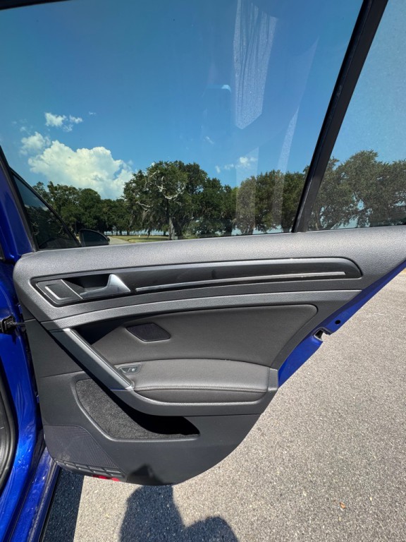 2019 Volkswagen Golf Image 17