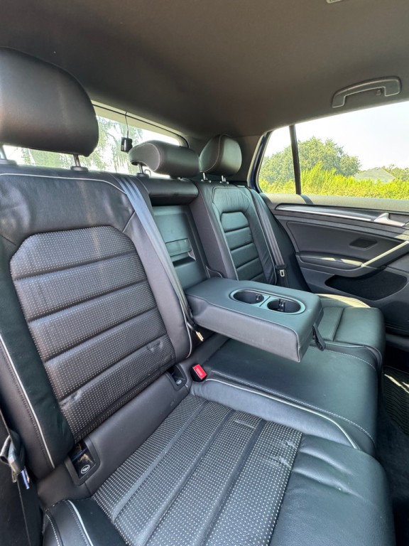 2019 Volkswagen Golf Image 18