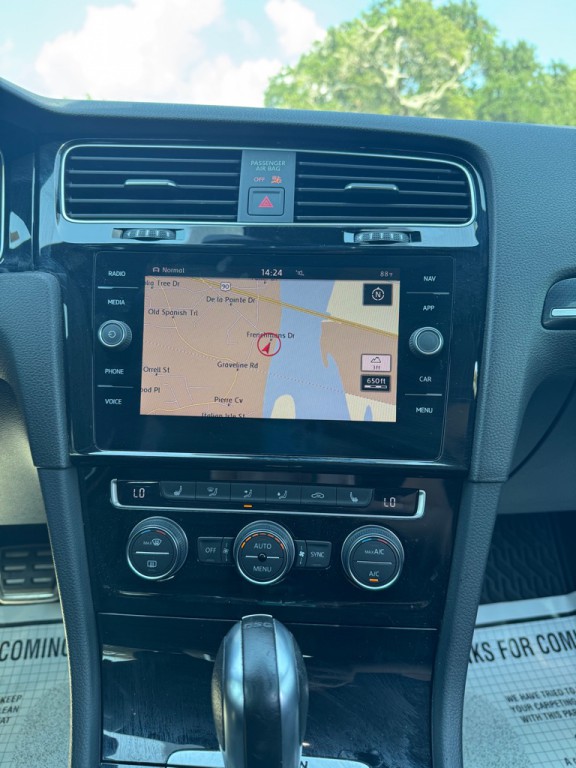 2019 Volkswagen Golf Image 22