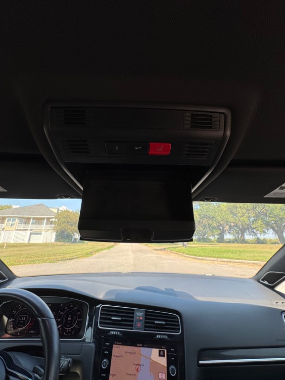 2019 Volkswagen Golf Image 28