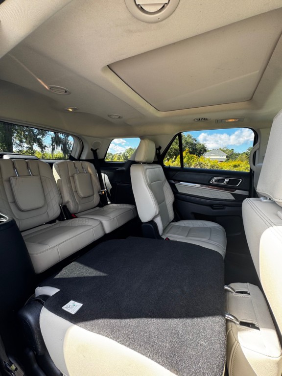 2018 Ford Explorer Image 16