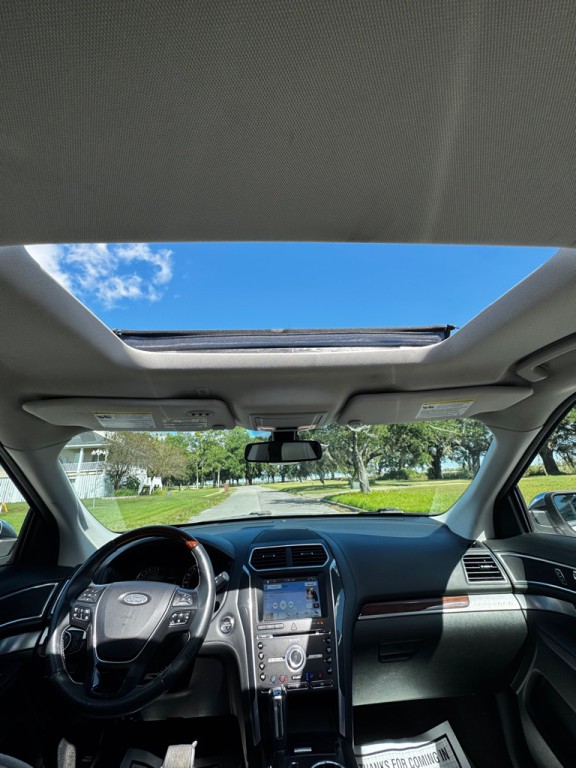 2018 Ford Explorer Image 18